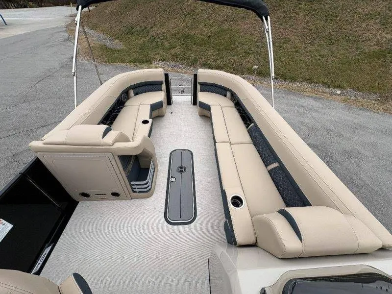 Slide: The Image of Harris Grand Mariner 270 SLDDH 2026 - 61