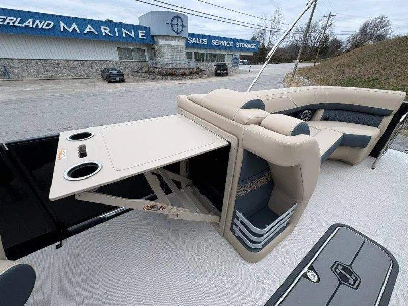 Slide: The Image of Harris Grand Mariner 270 SLDDH 2026 - 63