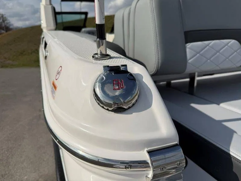 Slide: The Image of Chaparral SSX 6 2026 - 19