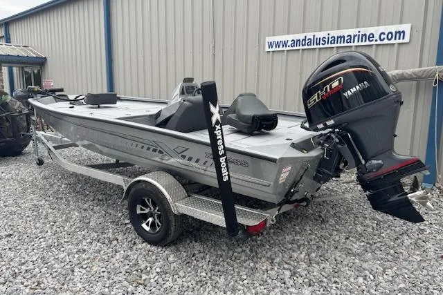 Slide: The Image of 2026 Xpress H18 Bass boat with Yamaha engine on trailer at Andalusia Marine. - 7