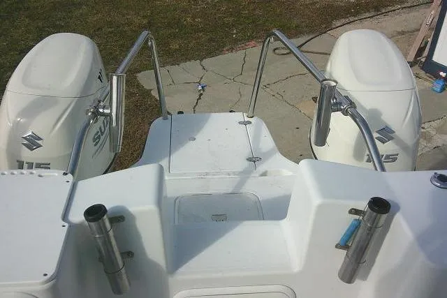 Slide: The Image of 2003 Glacier Bay 2240 Dual Console with twin Suzuki 115 engines, rear view. - 32