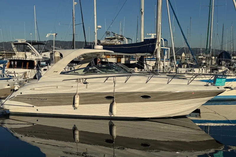 The Image of 2008 Crownline 340 CR  - 1