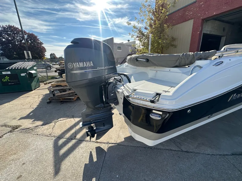 Slide: The Image of NauticStar 203 SC 2015 - 5