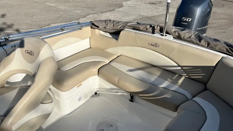 Slide: The Image of NauticStar 203 SC 2015 - 8