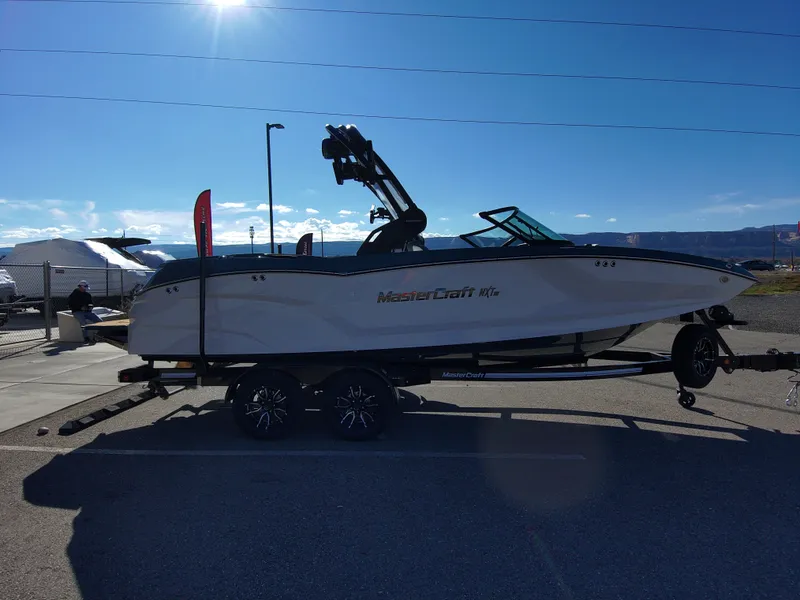 Slide: The Image of MasterCraft NXT22 2026 - 21