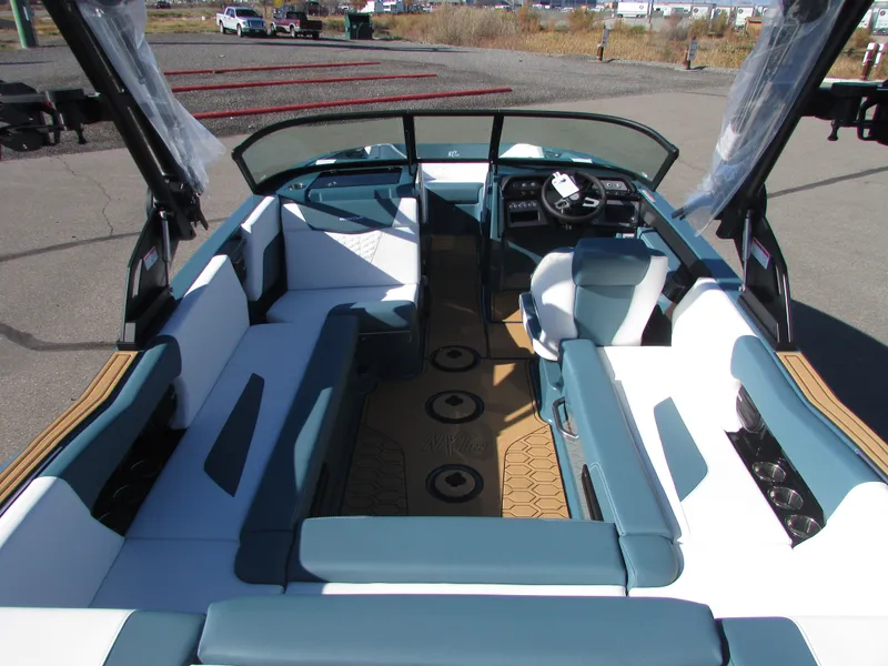 Slide: The Image of MasterCraft NXT22 2026 - 4