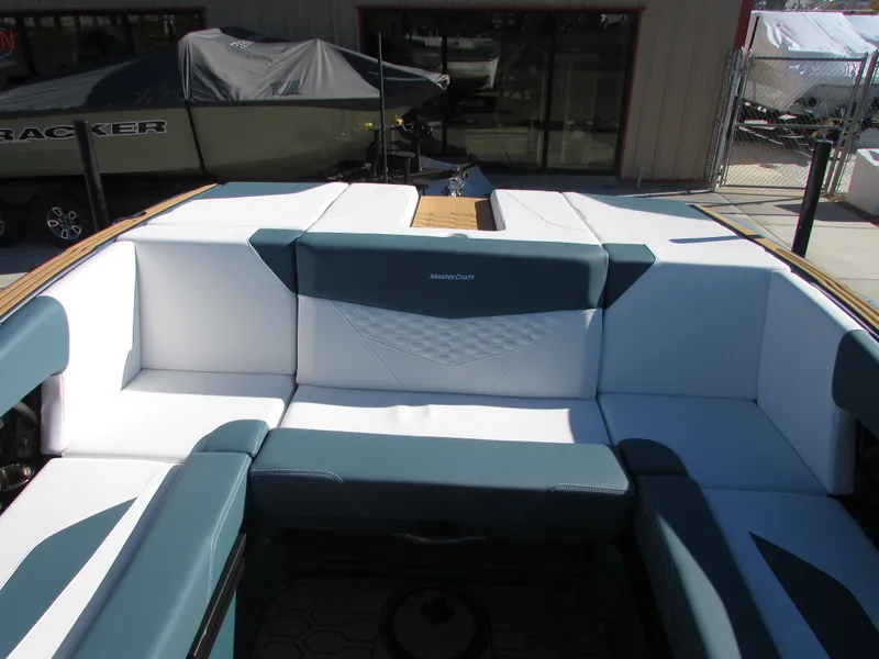 Slide: The Image of MasterCraft NXT22 2026 - 6