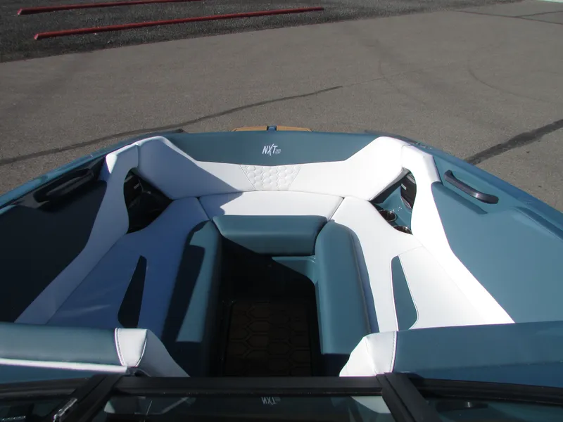 Slide: The Image of MasterCraft NXT22 2026 - 9