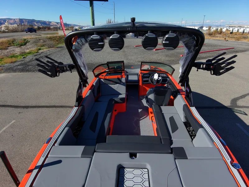 Slide: The Image of MasterCraft NXT22 2026 - 11