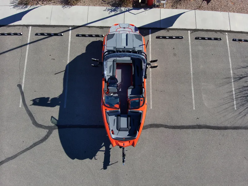 Slide: The Image of MasterCraft NXT22 2026 - 12