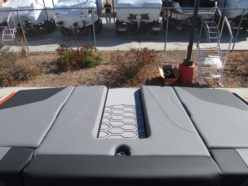 Slide: The Image of MasterCraft NXT22 2026 - 21