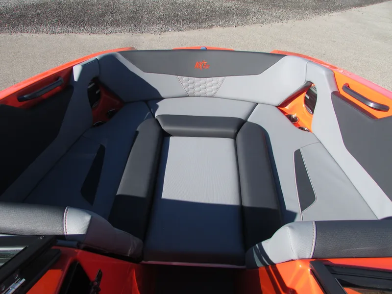 Slide: The Image of MasterCraft NXT22 2026 - 4