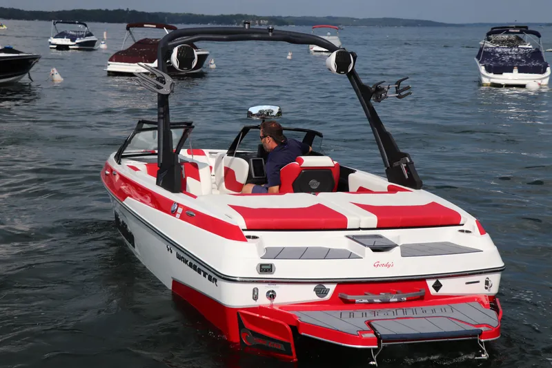 Slide: The Image of Malibu Wakesetter 20 VTX 2022 - 43