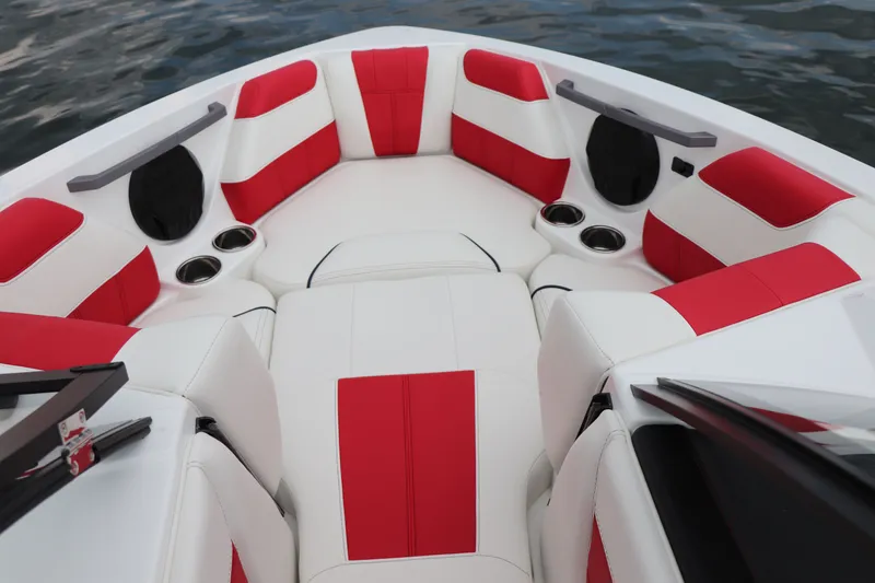 Slide: The Image of Malibu Wakesetter 20 VTX 2022 - 47