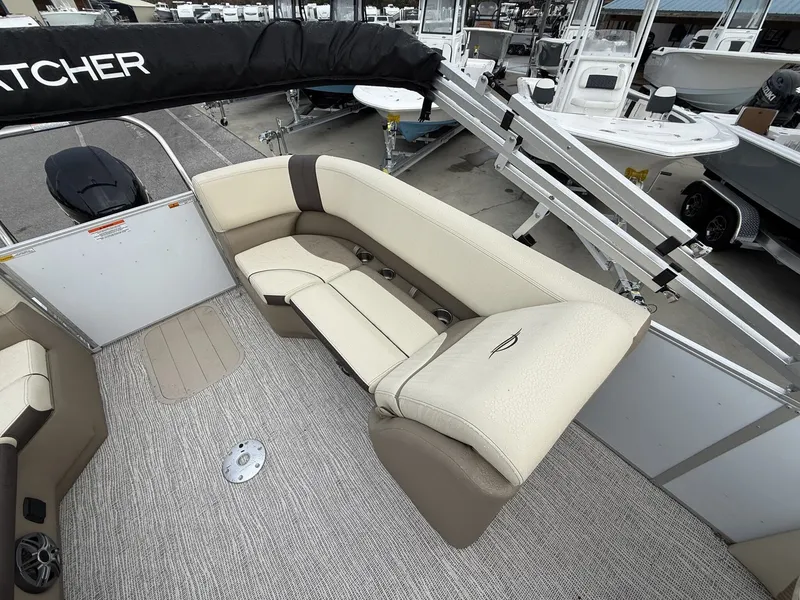 Slide: The Image of SunCatcher SELECT SERIES 22RC 2026 - 8