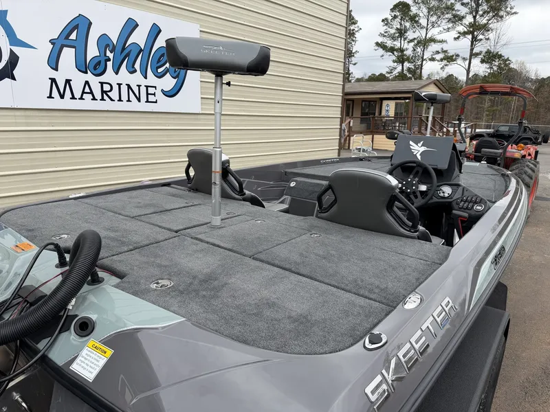 Slide: The Image of Skeeter ZXE20 2026 - 12