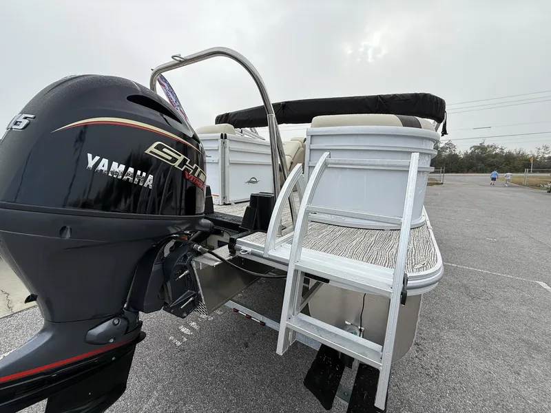 Slide: The Image of SunCatcher Select Series 22RC-YAMAHA VF115 SHO 2026 - 4