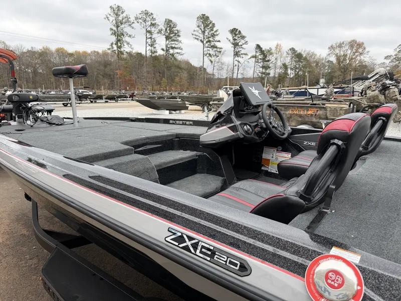 Slide: The Image of Skeeter ZXE20 2026 - 8