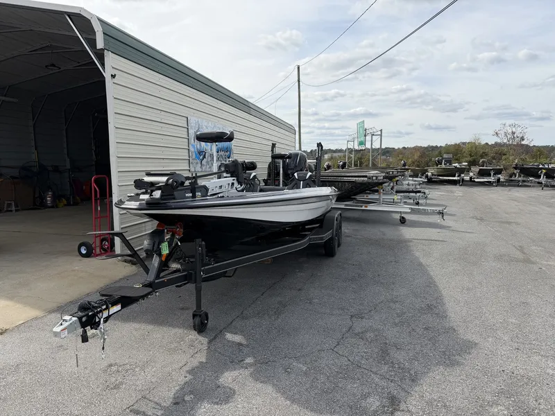 Slide: The Image of Skeeter ZXE20 2026 - 5