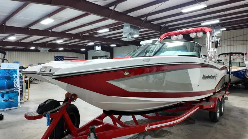 Slide: The Image of MasterCraft X26 2016 - 15