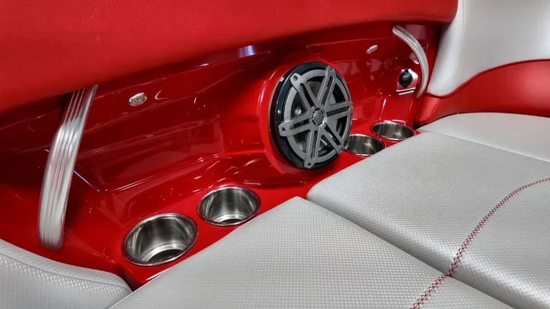 Slide: The Image of MasterCraft X26 2016 - 20