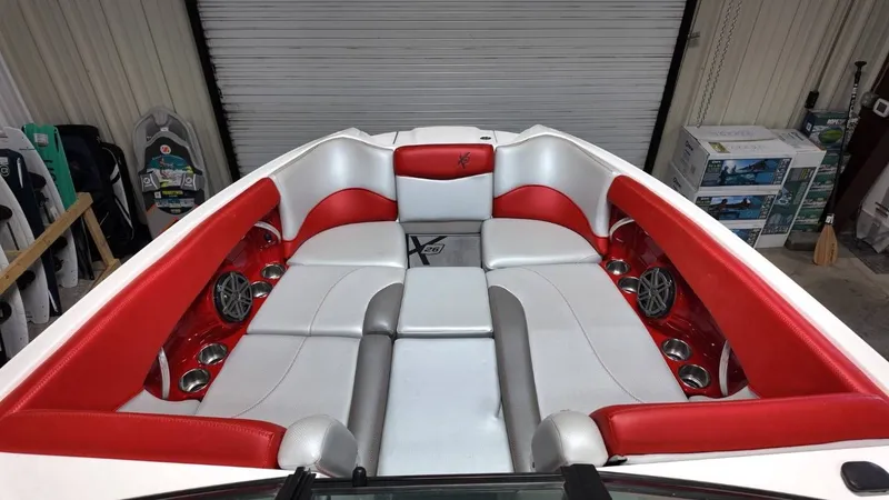 Slide: The Image of MasterCraft X26 2016 - 25