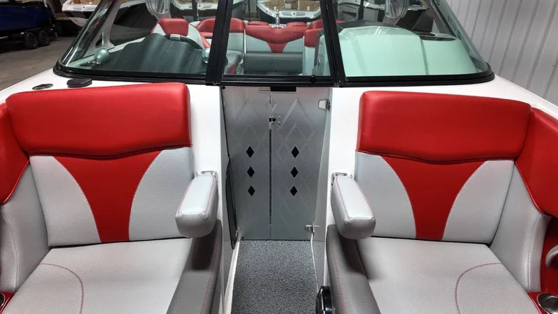 Slide: The Image of MasterCraft X26 2016 - 29