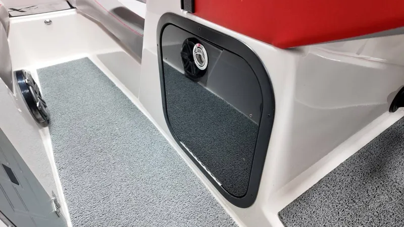 Slide: The Image of MasterCraft X26 2016 - 30