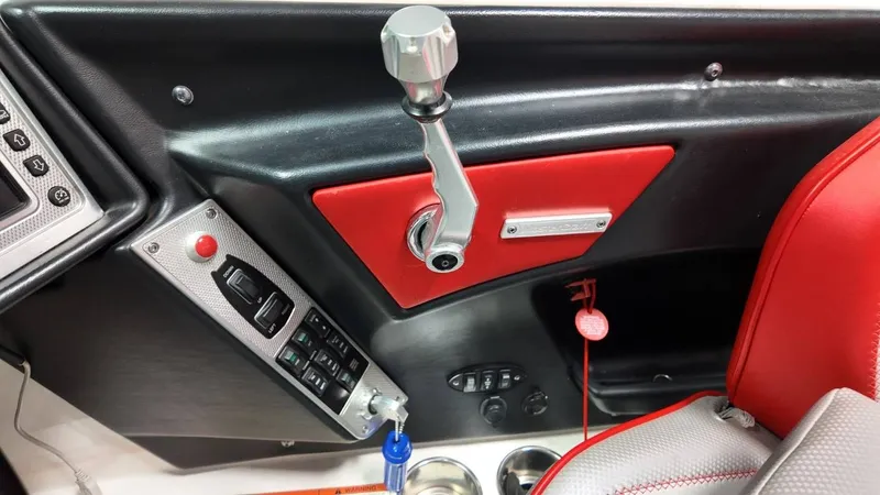 Slide: The Image of MasterCraft X26 2016 - 42