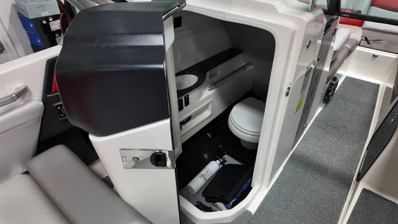 Slide: The Image of MasterCraft X26 2016 - 46