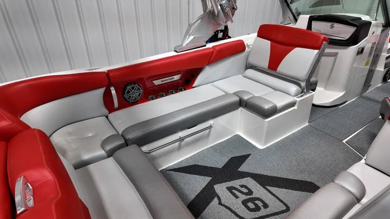 Slide: The Image of MasterCraft X26 2016 - 52