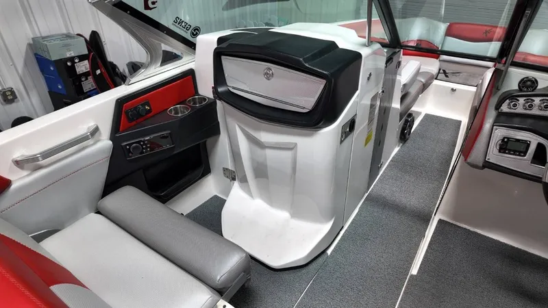 Slide: The Image of MasterCraft X26 2016 - 53