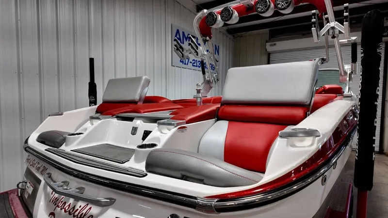 Slide: The Image of MasterCraft X26 2016 - 85