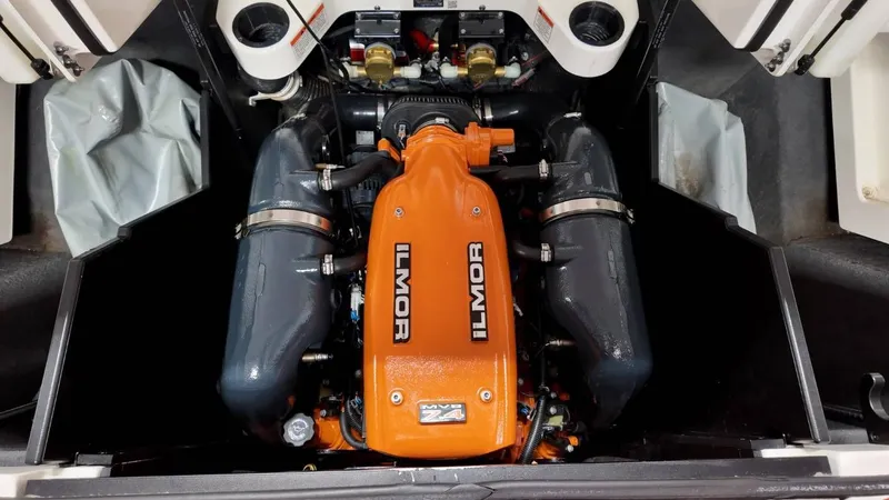 Slide: The Image of MasterCraft X26 2016 - 89