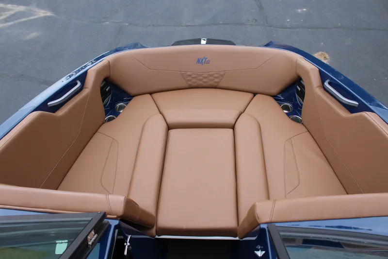 Slide: The Image of MasterCraft NXT22 2026 - 14