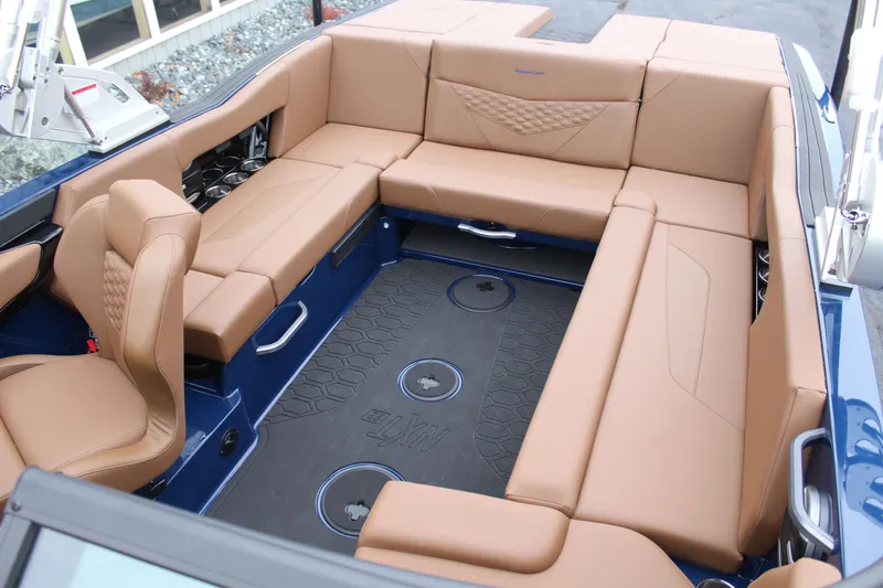 Slide: The Image of MasterCraft NXT22 2026 - 16