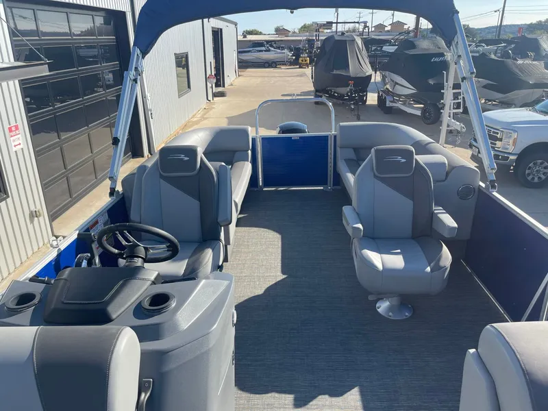 Slide: The Image of Bennington 22 S STERN RADIUS 2024 - 10