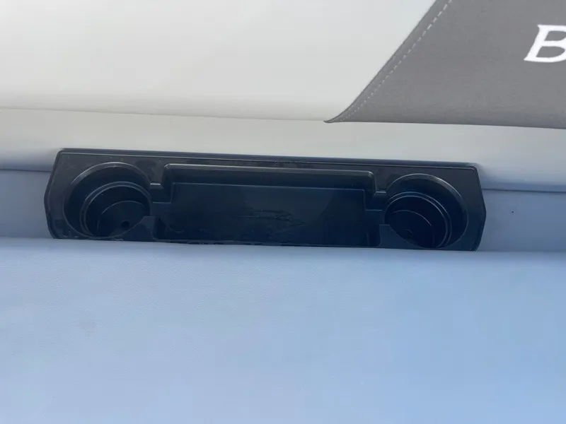 Slide: The Image of Bennington 22 S STERN RADIUS 2024 - 18