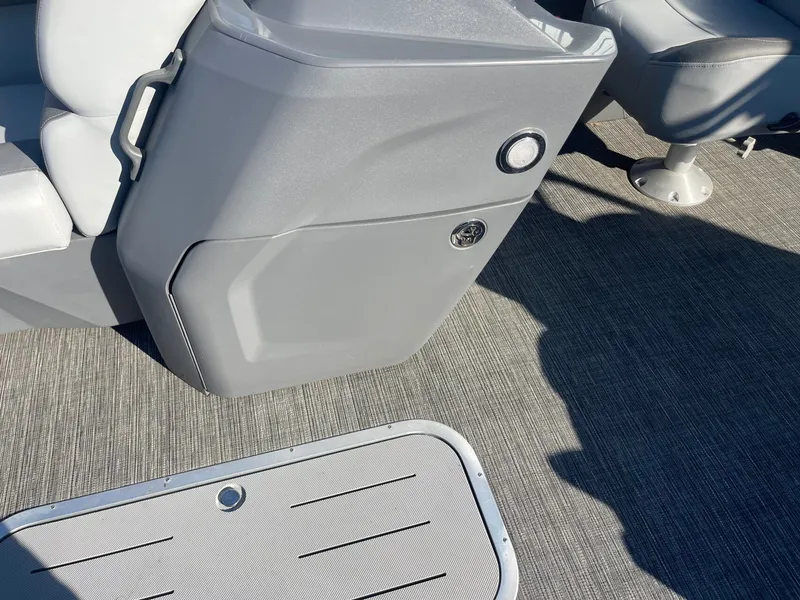 Slide: The Image of Bennington 22 S STERN RADIUS 2024 - 21