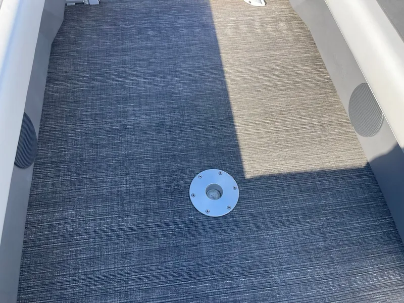 Slide: The Image of Bennington 22 S STERN RADIUS 2024 - 23