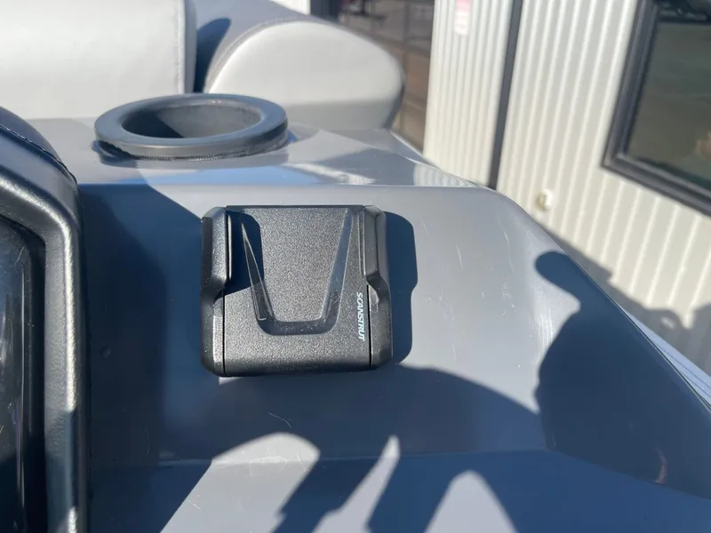 Slide: The Image of Bennington 22 S STERN RADIUS 2024 - 27