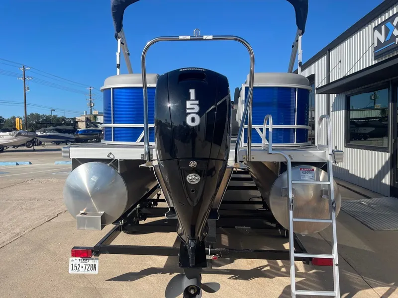 Slide: The Image of Bennington 22 S STERN RADIUS 2024 - 6