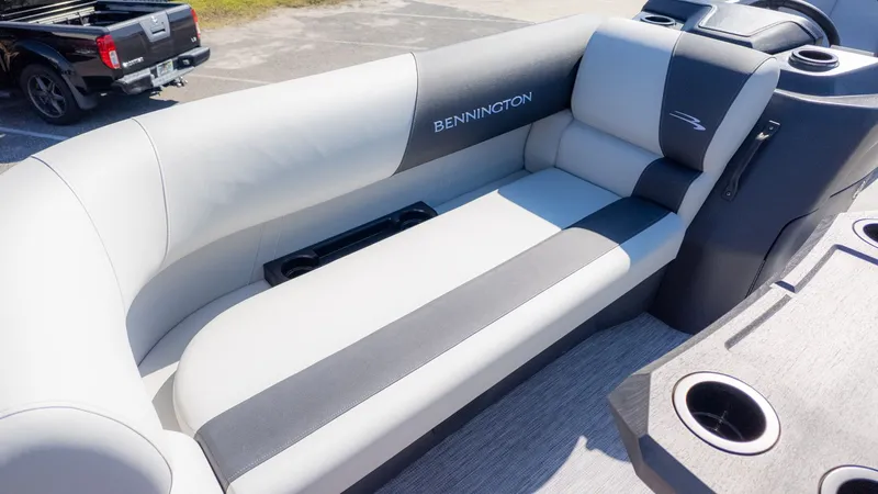 Slide: The Image of Bennington 20 S STERN RADIUS 2026 - 14