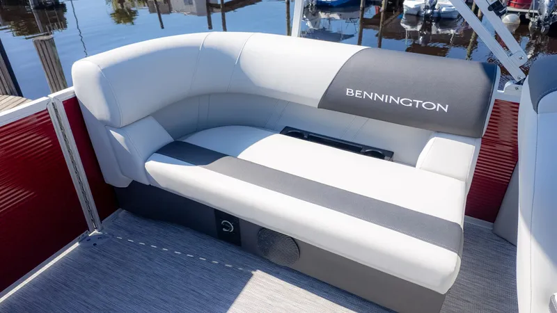 Slide: The Image of Bennington 20 S STERN RADIUS 2026 - 9