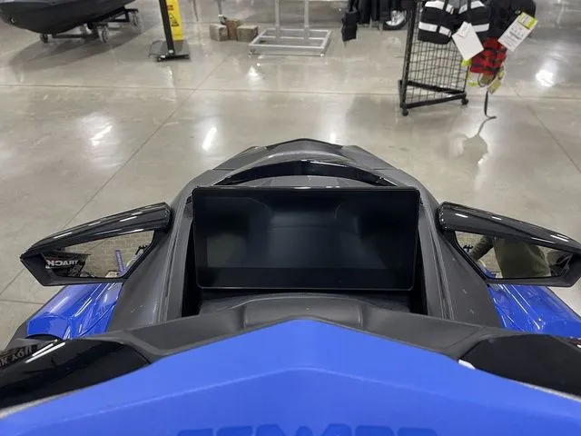 Slide: The Image of Sea-Doo Wake 2026 - 16