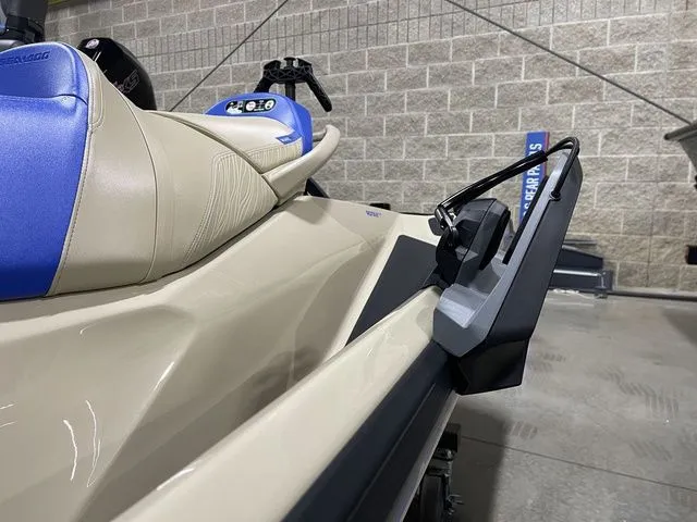 Slide: The Image of Sea-Doo Wake 2026 - 6