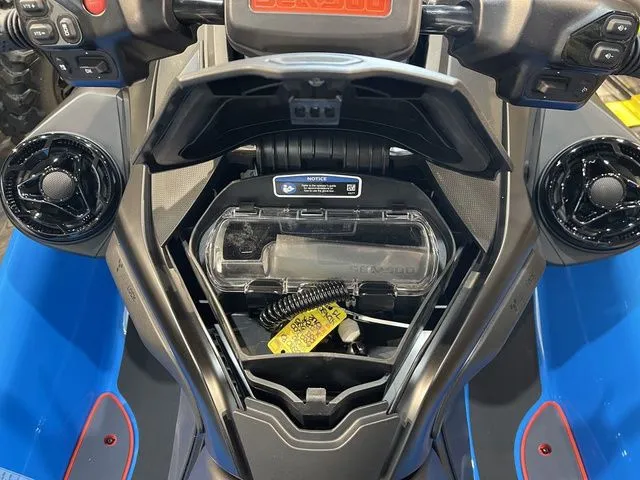 Slide: The Image of Sea-Doo RXT-X 2026 - 14