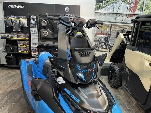 Slide: The Image of Sea-Doo RXT-X 2026 - 19