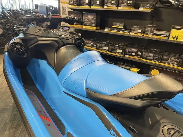 Slide: The Image of Sea-Doo RXT-X 2026 - 7