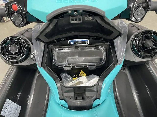 Slide: The Image of Sea-Doo GTR 230 2026 - 14